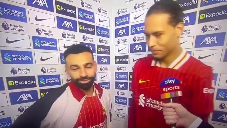 都續(xù)約啦~范迪克：卡拉格不選你全場最佳？薩拉赫：他不會(huì)選我