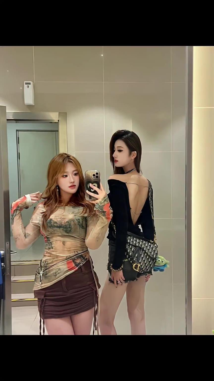 05年女足門將都這么漂亮性感了嘛小腿都那么細(xì)的！！